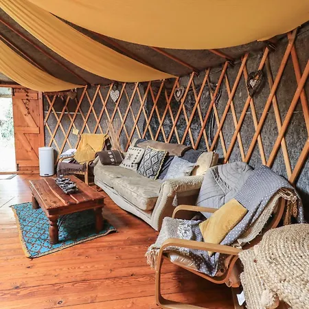 بيت للعطل Willow Yurt