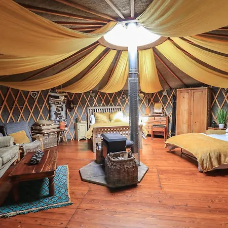 Willow Yurt * بنريث